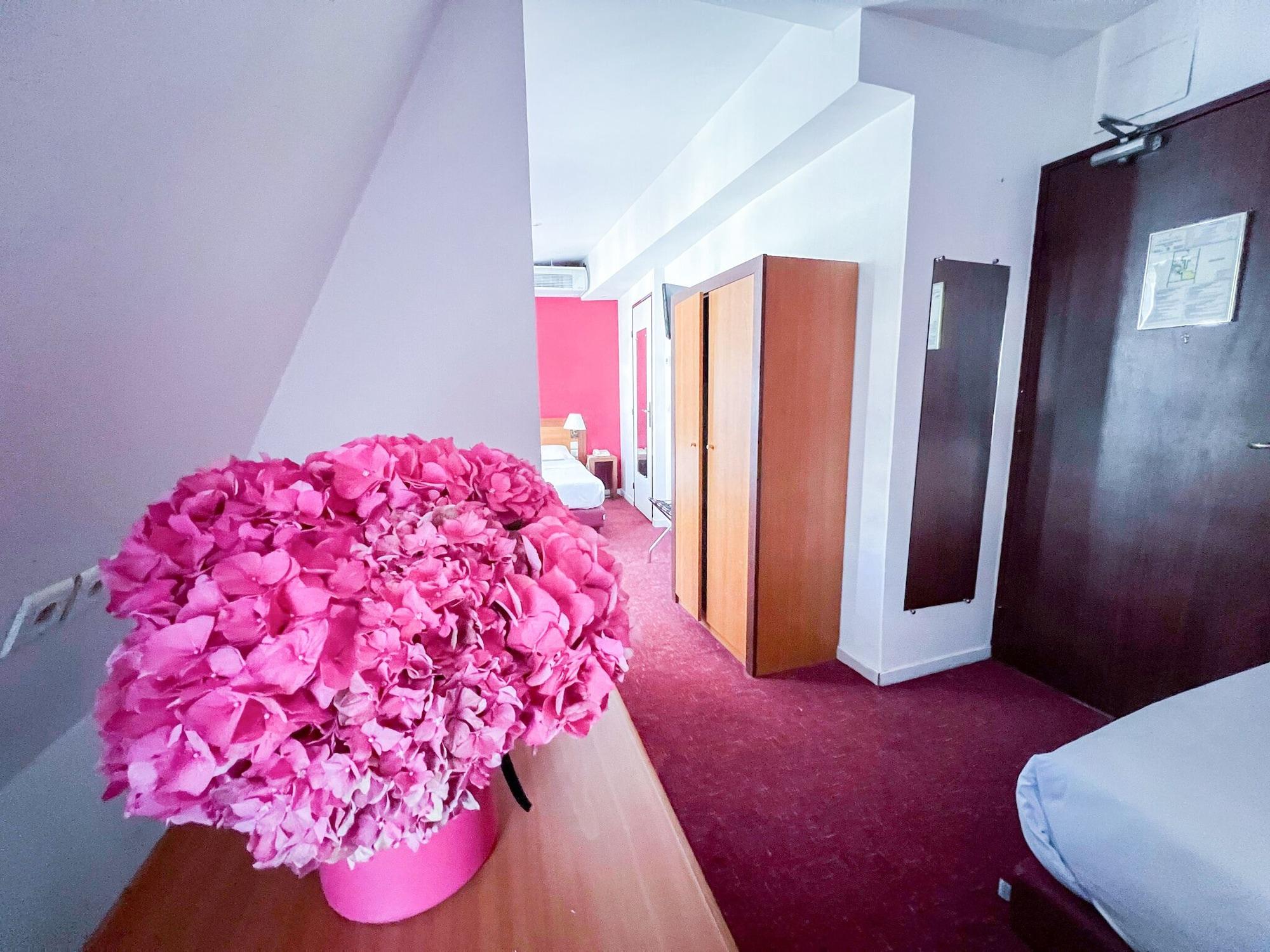 La Dependance Hotel Párizs Kültér fotó